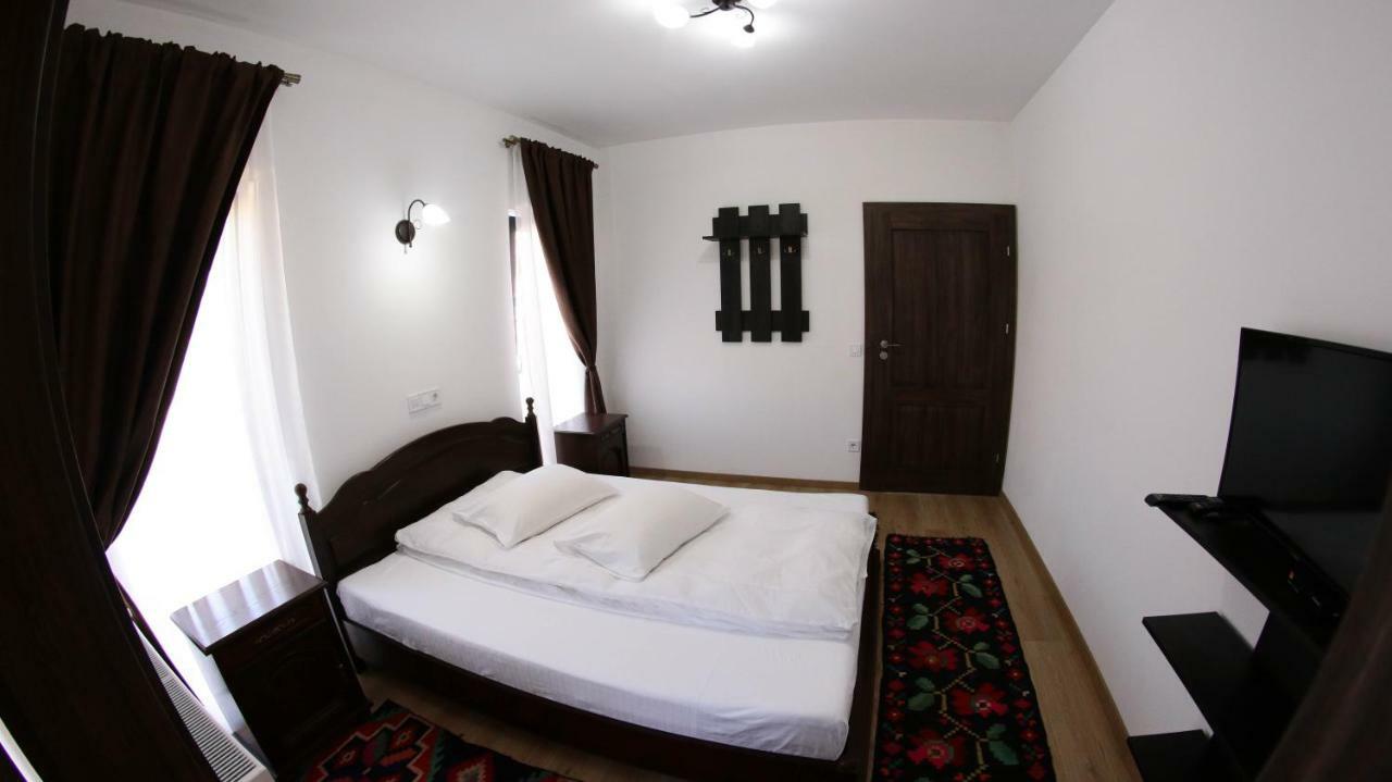 Floare De Colt Sapanta Otel Dış mekan fotoğraf